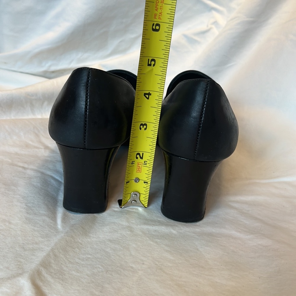 Shoes - Picture 4 of 4